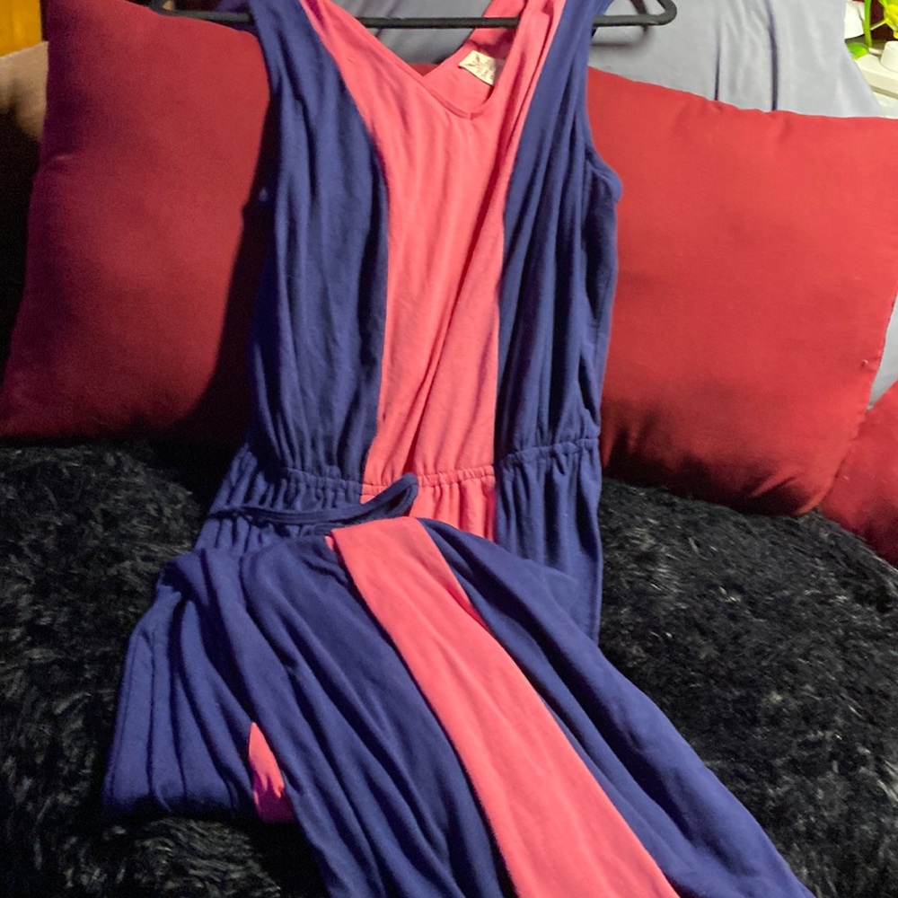Long sleeveless pink and blue dress